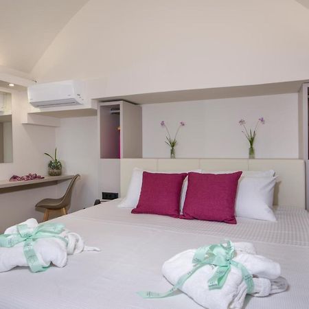Incognito Creta Luxury Suites And More คอลิมวาริออน ภายนอก รูปภาพ
