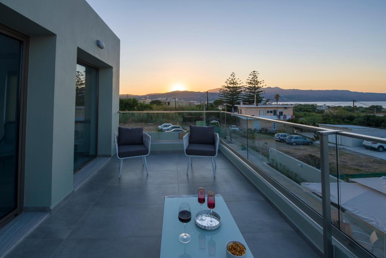 Incognito Creta Luxury Suites And More คอลิมวาริออน ภายนอก รูปภาพ