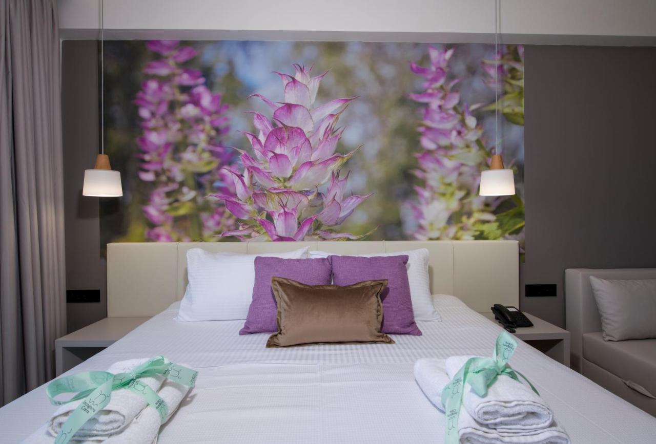 Incognito Creta Luxury Suites And More คอลิมวาริออน ภายนอก รูปภาพ