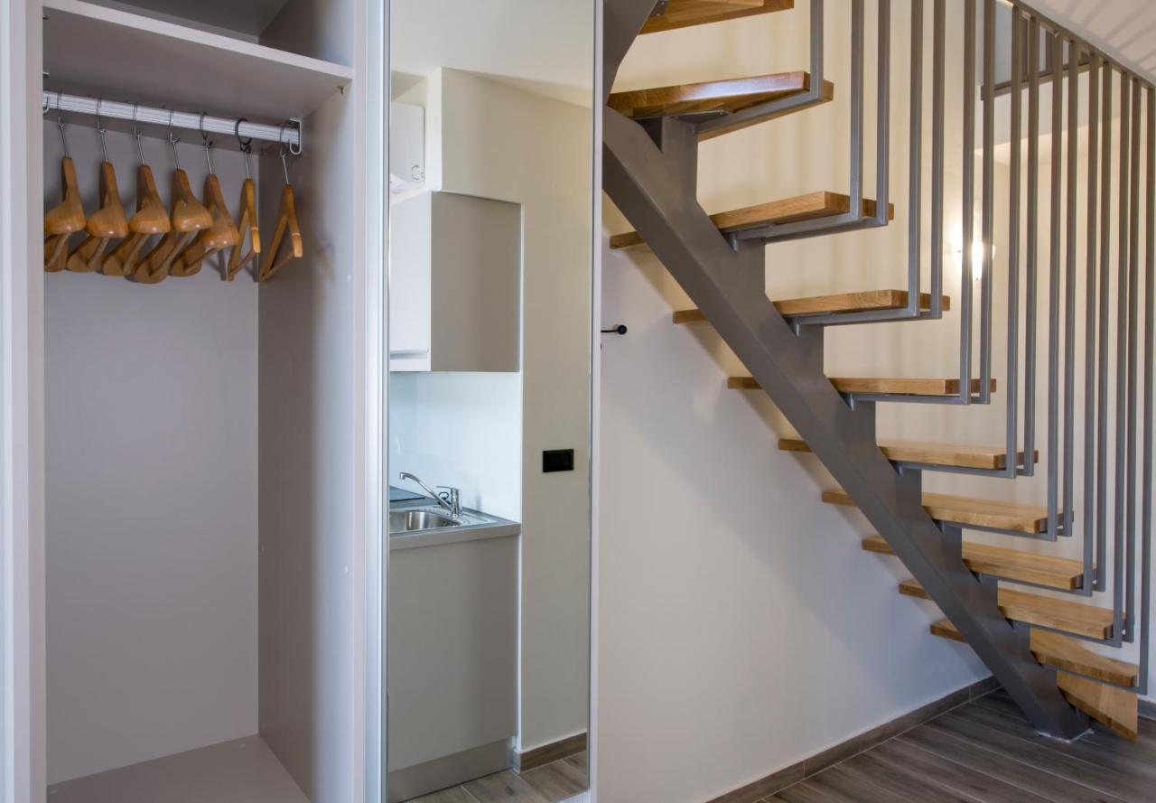 Incognito Creta Luxury Suites And More คอลิมวาริออน ภายนอก รูปภาพ